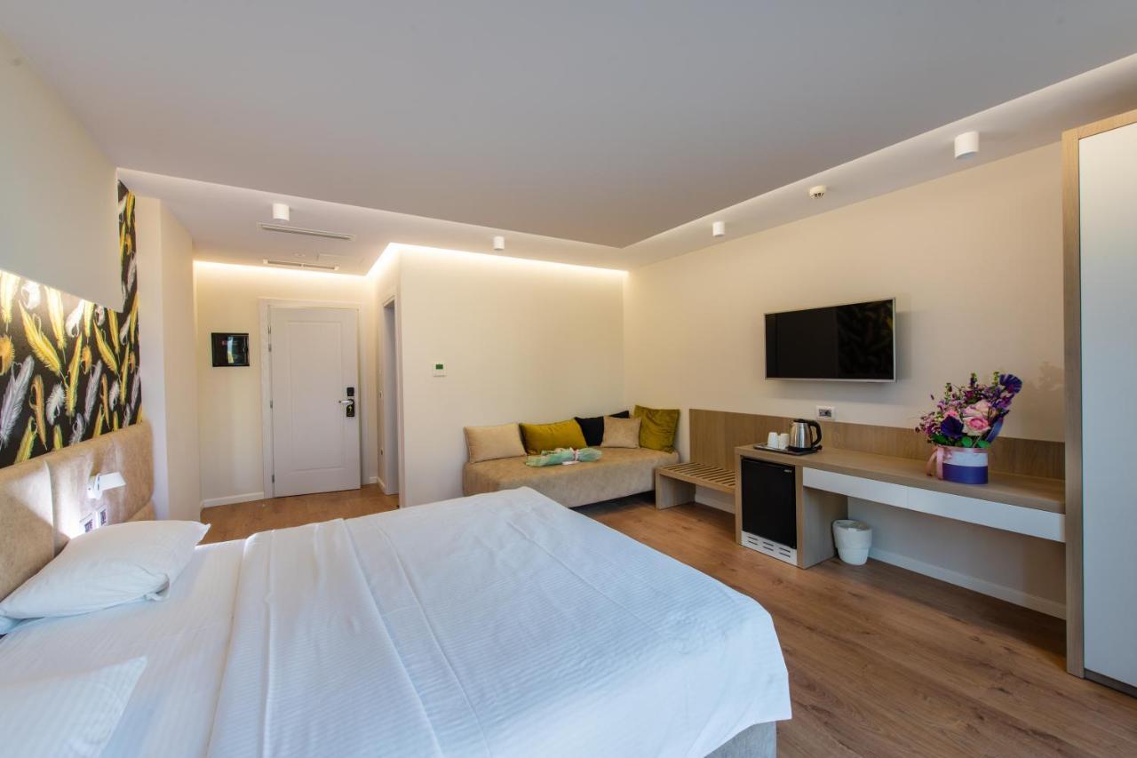Marina Premium Hotel & Apartment Vlorë Eksteriør bilde