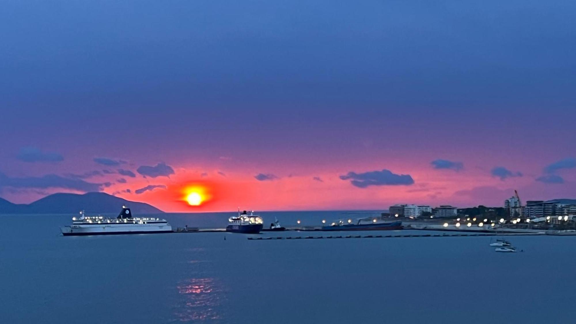 Marina Premium Hotel & Apartment Vlorë Eksteriør bilde