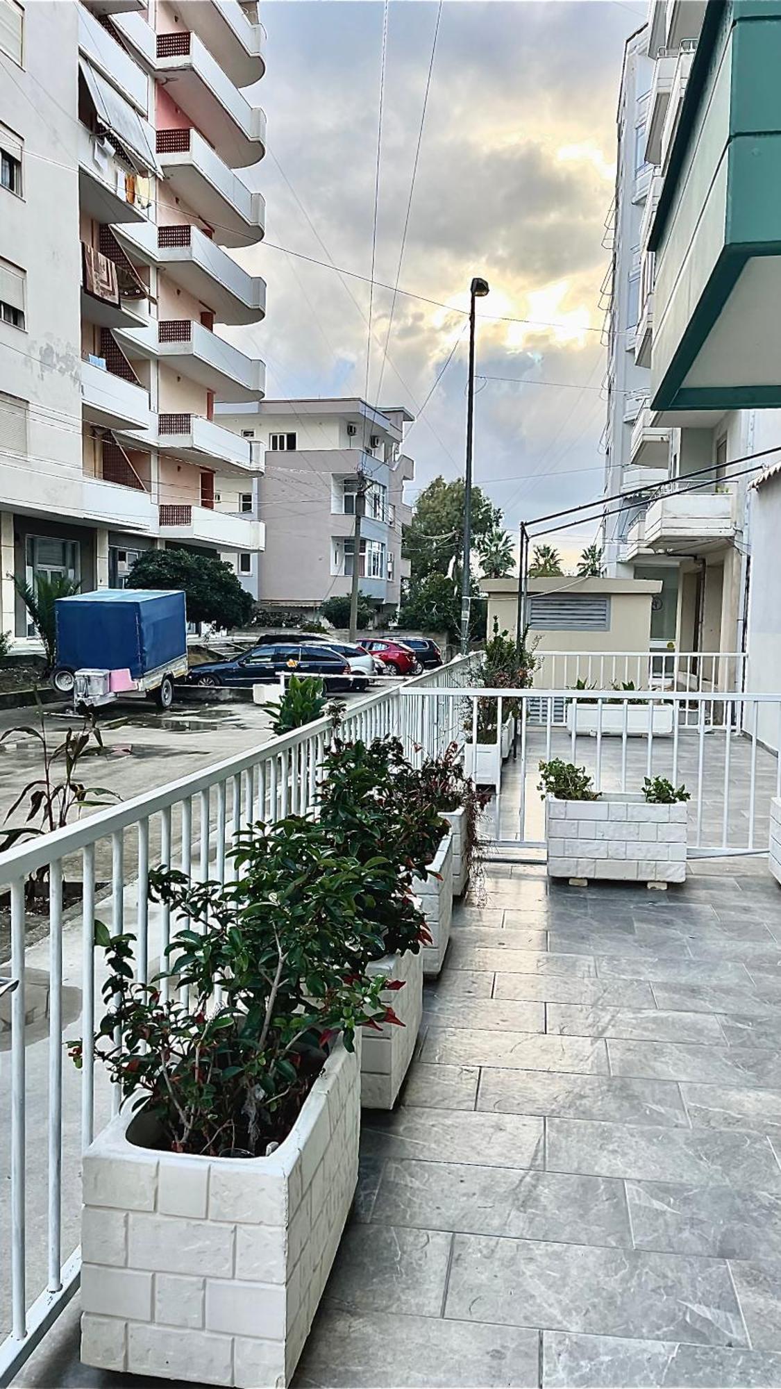 Marina Premium Hotel & Apartment Vlorë Eksteriør bilde