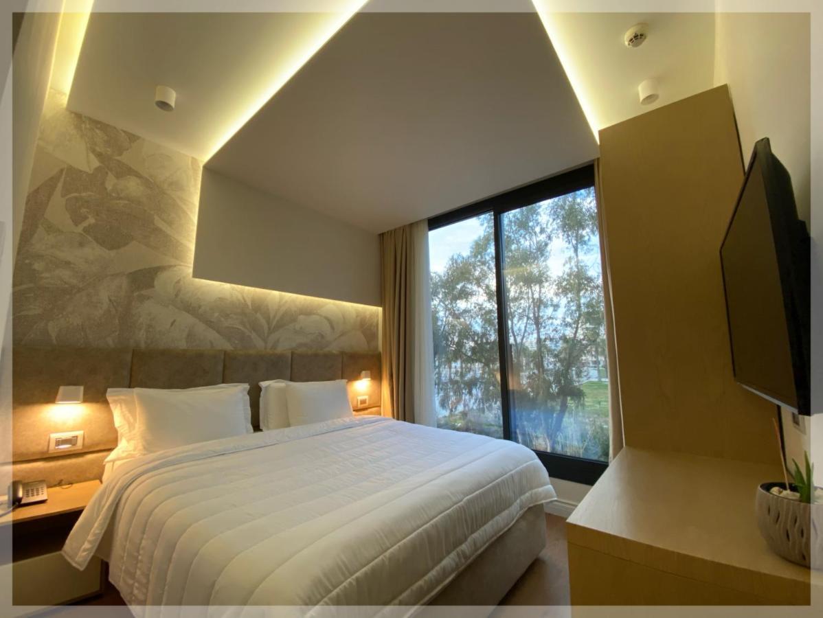 Marina Premium Hotel & Apartment Vlorë Eksteriør bilde